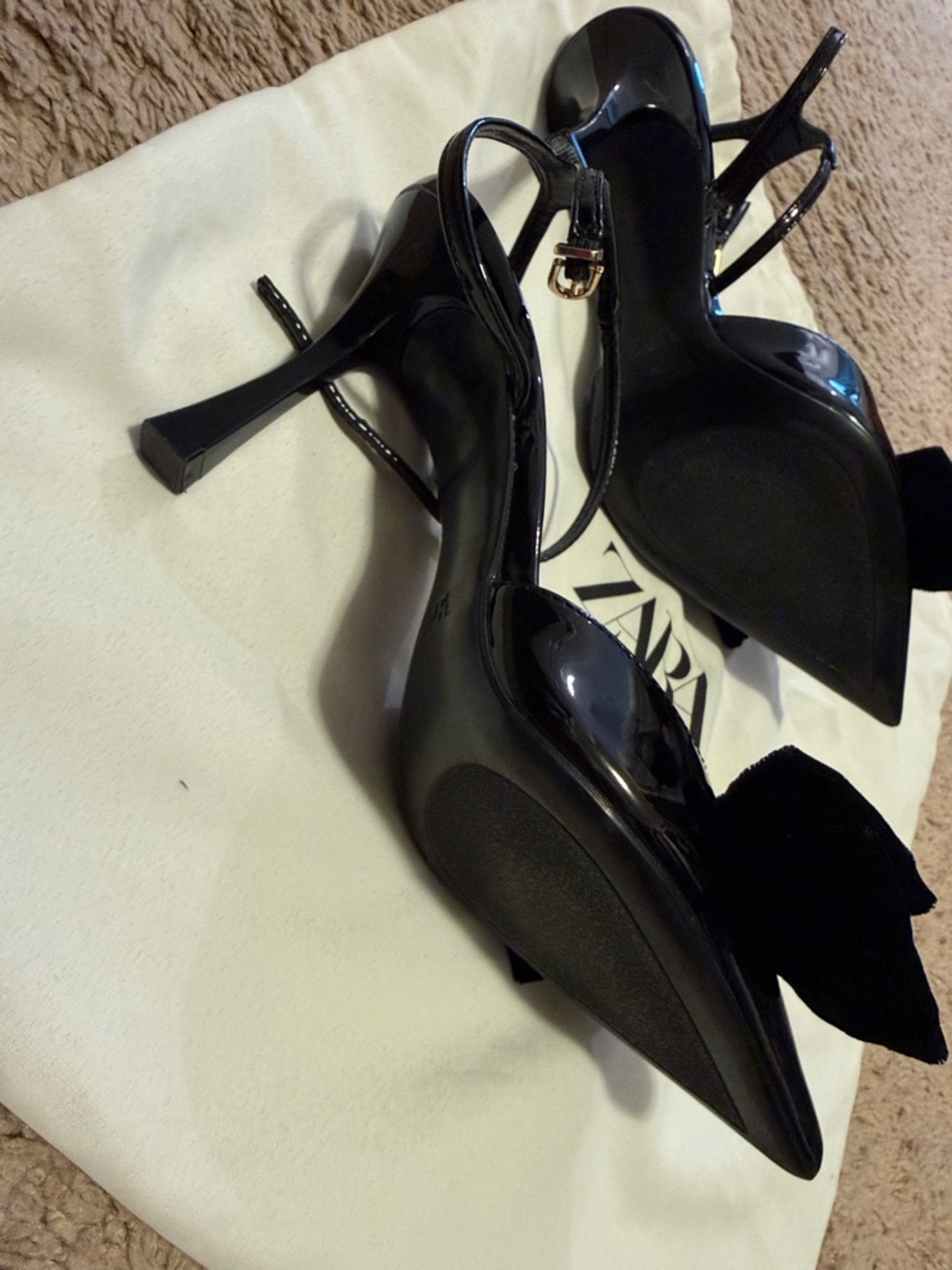 ZARA Black Pointed Patent Heels with Velvet Bow and Ankle Straps - Picture 2 of 4